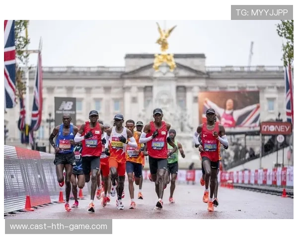 伦敦马拉松热潮不断，选手挑战个人极限，伦敦马拉松2021视频