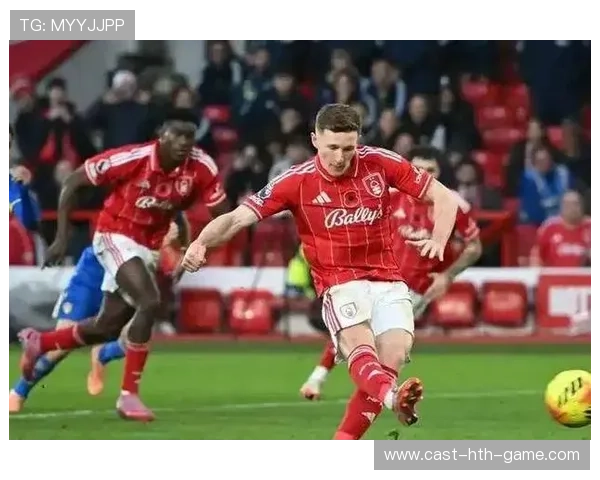 曼联全力冲击四强,锋线新星谢什科成为焦点 曼联全力冲击四强,锋线新星谢什科成为焦点